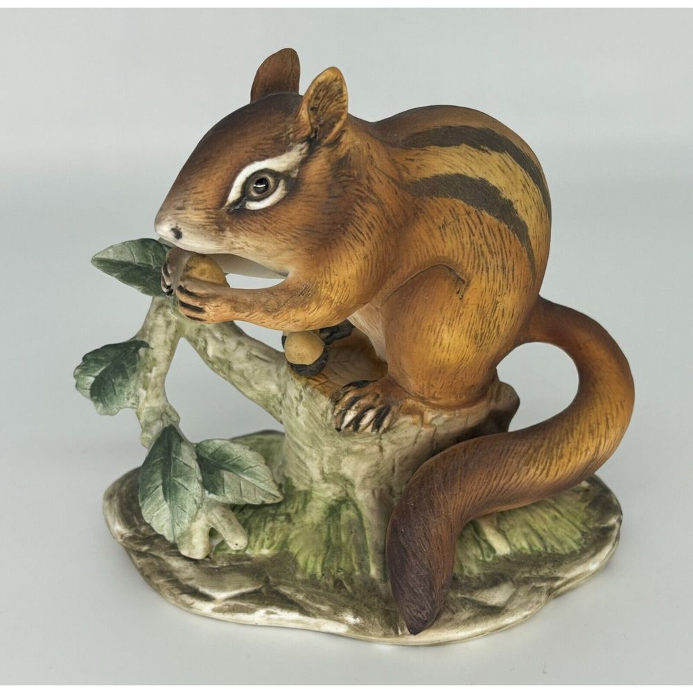 Vintage Lefton Chipmunk Figurine #KW4748 Japan‎ Animal Wildlife Nature